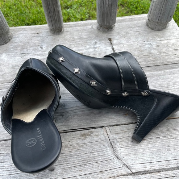 Heels - Picture 3 of 3